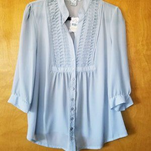 New Women's light gray button-up 3/4 sleeve blouse